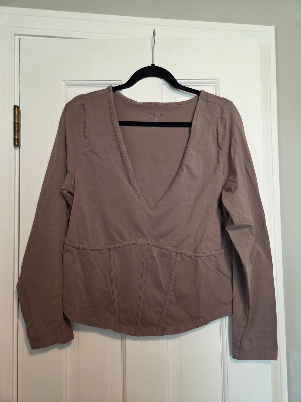 Torrid Size 2 Mauve Long Sleeve deep V-Neck Top with boning style